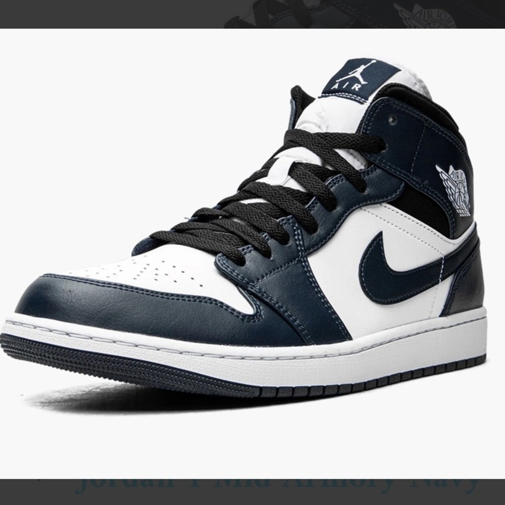 Air Jordan 1 Mid GS 'Armory Navy' – Size US 4.5 Y